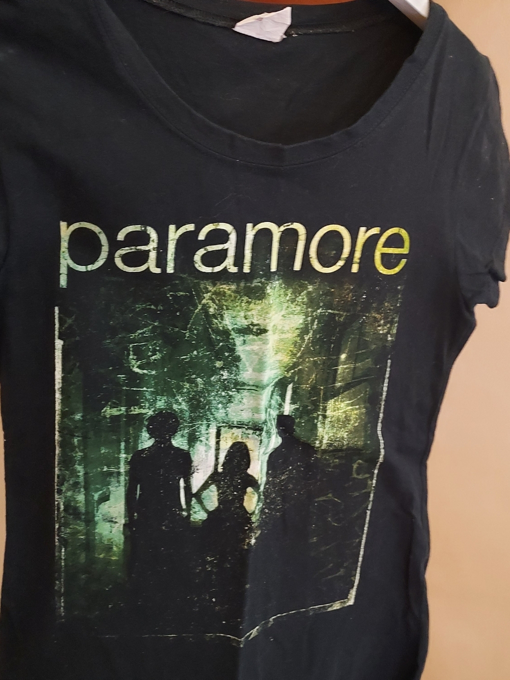 Source Unknown Black Paramore Graphic Tee with Green Print